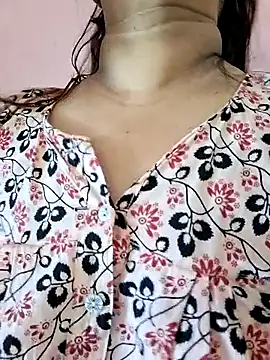 Snapshot of Ravina_patil1 chatting on 04/12/26, 03:55 Ravina patil1 online show from 04/12/26, 03:55