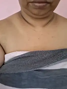 Snapshot of Ravina_patil1 chatting on 04/19/26, 05:29 Ravina patil1 online show from 04/19/26, 05:29