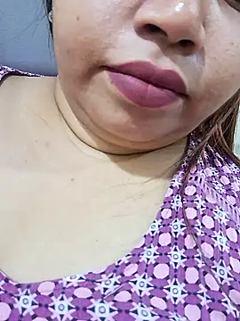 Snapshot of Ravina_patil1 chatting on 04/27/26, 02:59 Ravina patil1 online show from 04/27/26, 02:59