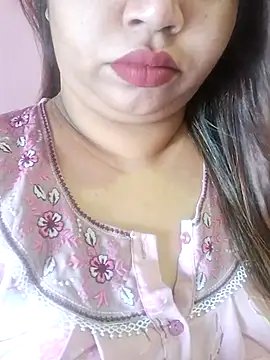Snapshot of Ravina_patil1 chatting on 04/29/26, 06:39 Ravina patil1 online show from 04/29/26, 06:39