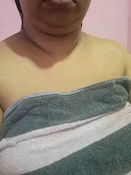 Ravina patil1 online show from 06/28/26, 04:07