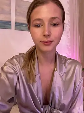 LunaRase online show from 02/22/25, 04:29