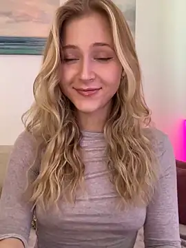 LunaRase online show from 09/17/25, 12:18