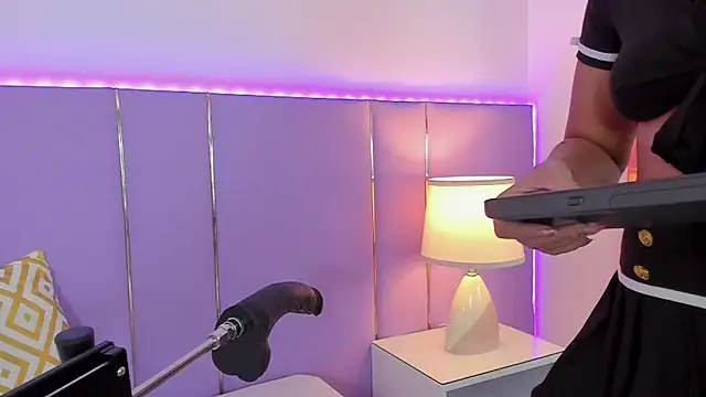 SophyRuiz  online show from 11/29/25, 11:57