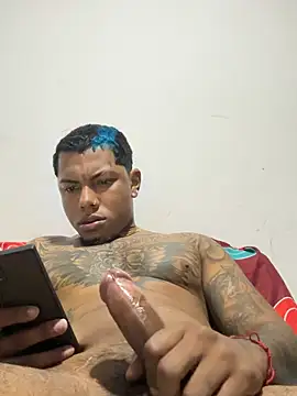 Snapshot of lil_durck777 chatting on 06/27/26, 08:30 lil durck777 online show from 06/27/26, 08:30