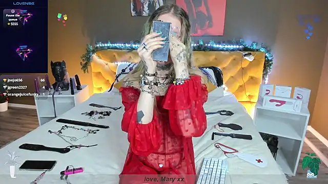 Mary Xextra online show from 01/08/25, 04:12