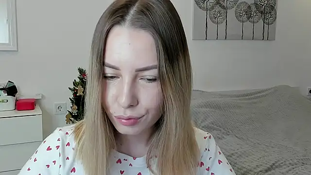 Snapshot of Mia_shy1 chatting on 01/06/25, 07:09 Mia shy1 online show from 01/06/25, 07:09