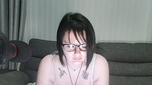 Snapshot of SquirtingIrishShannon chatting on 12/04/24, 09:35 SquirtingIrishShannon online show from 12/04/24, 09:35