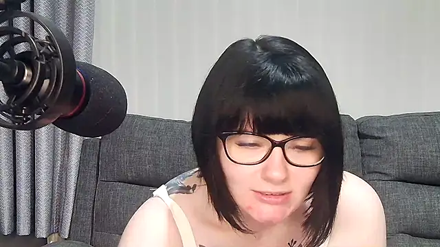 Snapshot of SquirtingIrishShannon chatting on 02/06/25, 06:13 SquirtingIrishShannon online show from 02/06/25, 06:13