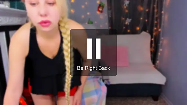 Snapshot of Anny_Jey_ chatting on 12/26/24, 09:15 Anny Jey online show from 12/26/24, 09:15