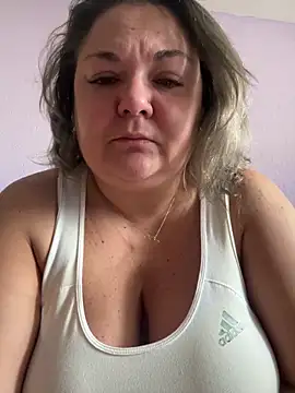 Snapshot of MikyVesela chatting on 11/01/25, 08:05 MikyVesela online show from 11/01/25, 08:05