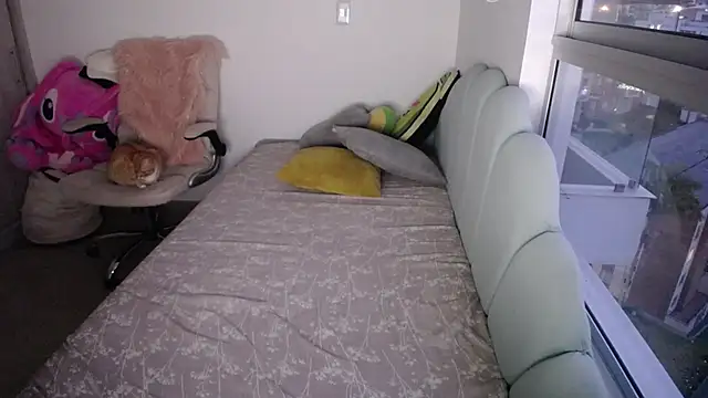  arianalzate  online show from 10/08/25, 11:02