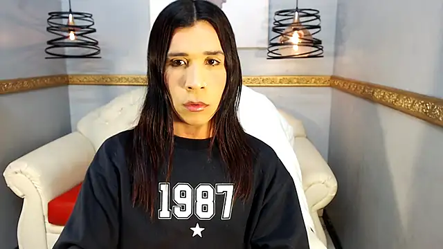 Snapshot of SaraSofia44 chatting on 02/06/26, 05:12 SaraSofia44 online show from 02/06/26, 05:12