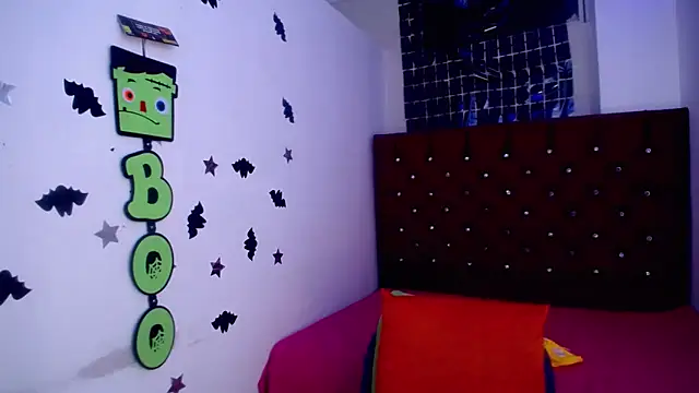 Snapshot of angelinebigcock chatting on 02/04/25, 08:06 angelinebigcock online show from 02/04/25, 08:06