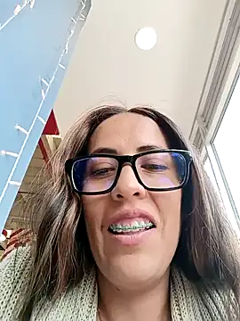 Snapshot of Lena-32 chatting on 12/23/24, 08:57 Lena-32 online show from 12/23/24, 08:57