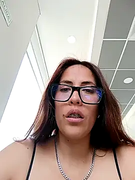 Snapshot of Lena-32 chatting on 02/04/25, 07:22 Lena-32 online show from 02/04/25, 07:22