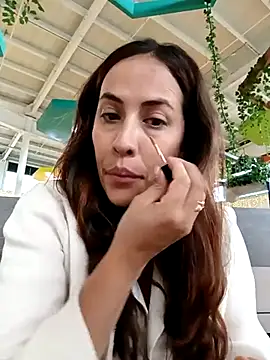 Snapshot of Lena-32 chatting on 03/18/25, 05:10 Lena-32 online show from 03/18/25, 05:10