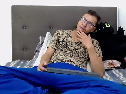 Snapshot of andy_loverxx chatting on 02/23/26, 12:09 andy loverxx online show from 02/23/26, 12:09