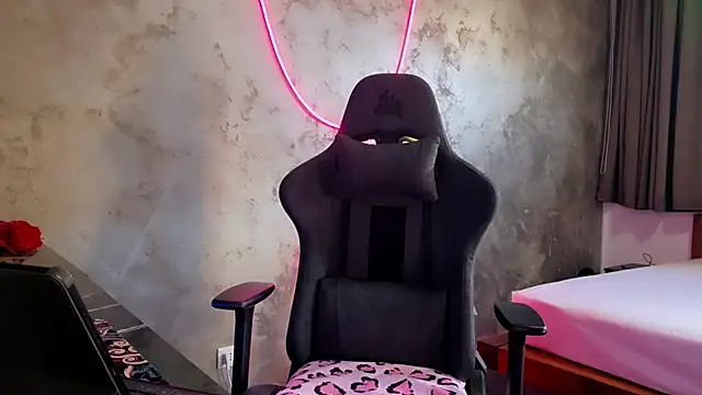 LeylaRosse online show from 09/30/25, 07:35