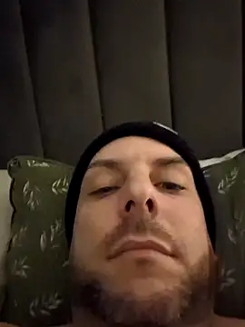 Snapshot of Joinus1988 chatting on 12/14/25, 09:52 Joinus1988 online show from 12/14/25, 09:52