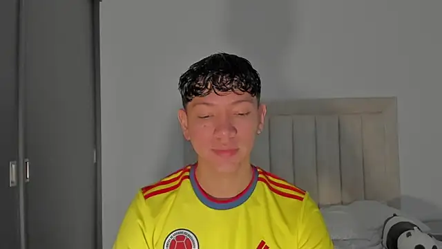 JulianRose 1 online show from 06/23/26, 12:03