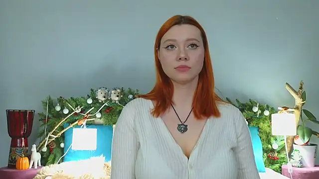 Snapshot of MileyMiller chatting on 12/17/24, 12:00 MileyMiller online show from 12/17/24, 12:00