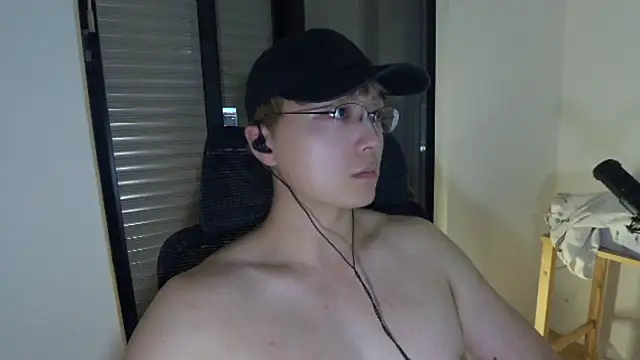 Snapshot of Tkcqcc chatting on 03/02/25, 06:51 Tkcqcc online show from 03/02/25, 06:51