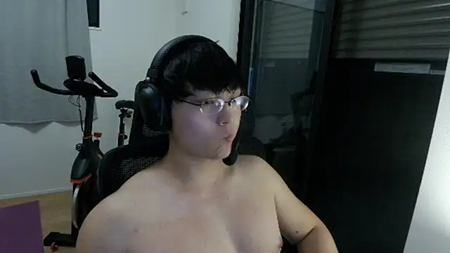 Snapshot of Tkcqcc chatting on 09/24/25, 04:43 Tkcqcc online show from 09/24/25, 04:43