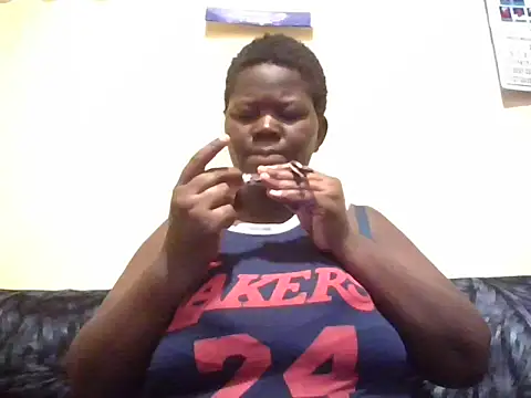 Snapshot of pritty-leila chatting on 07/17/26, 10:14 pritty-leila online show from 07/17/26, 10:14