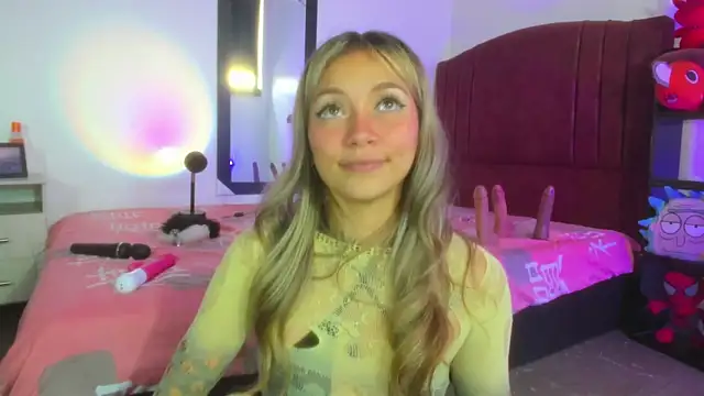 alisson zafiro  online show from 12/14/24, 03:15