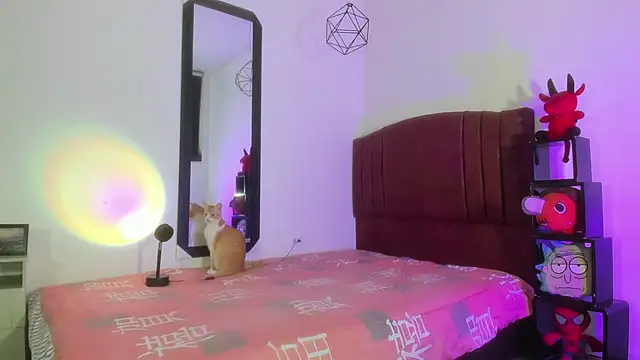 alisson zafiro  online show from 12/18/24, 09:14