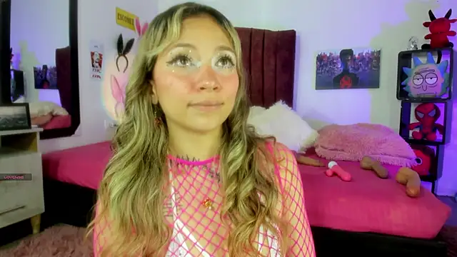 alisson zafiro  online show from 02/02/25, 06:04