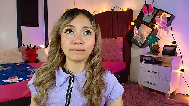 alisson zafiro  online show from 03/11/25, 09:34