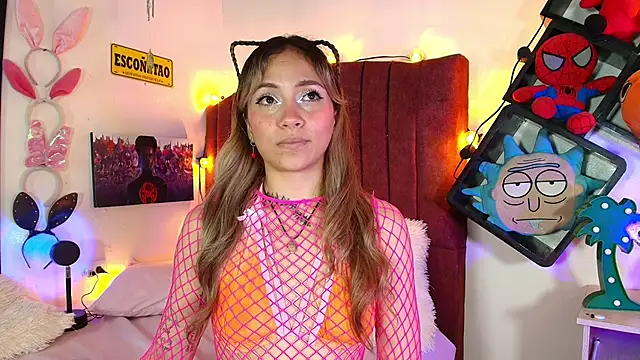 alisson zafiro  online show from 03/21/25, 06:16