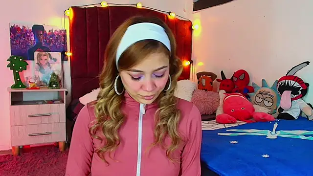 alisson zafiro  online show from 10/09/25, 03:15