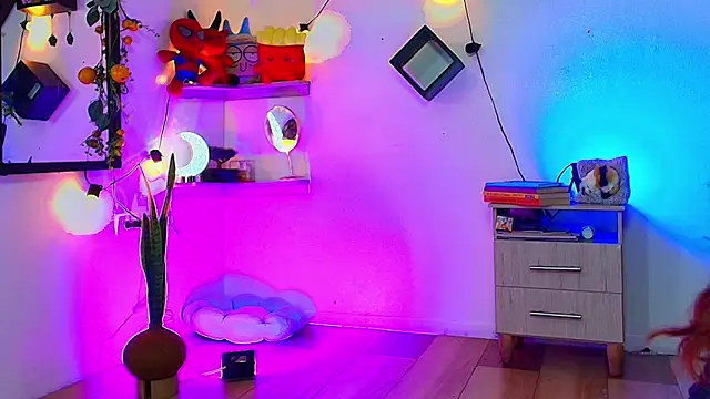 alisson zafiro  online show from 06/14/26, 03:19