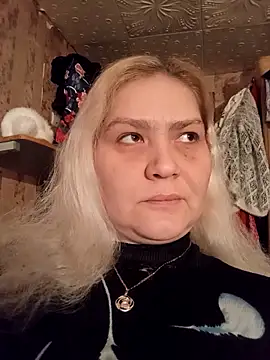 Snapshot of Minna_Jeannie chatting on 10/31/25, 02:01 Minna Jeannie online show from 10/31/25, 02:01