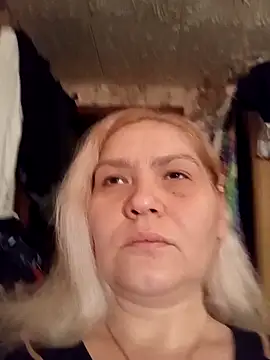 Snapshot of Minna_Jeannie chatting on 11/18/25, 02:17 Minna Jeannie online show from 11/18/25, 02:17