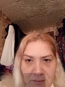 Snapshot of Minna_Jeannie chatting on 11/25/25, 03:06 Minna Jeannie online show from 11/25/25, 03:06