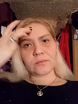 Snapshot of Minna_Jeannie chatting on 11/28/25, 02:25 Minna Jeannie online show from 11/28/25, 02:25