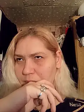 Snapshot of Minna_Jeannie chatting on 12/18/25, 02:06 Minna Jeannie online show from 12/18/25, 02:06