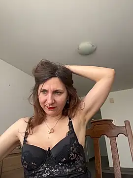 Snapshot of JasmineGlamour chatting on 06/04/26, 12:33 JasmineGlamour online show from 06/04/26, 12:33