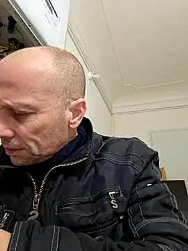 wedge75 online show from 12/23/25, 09:18