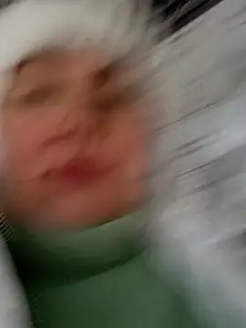 Snapshot of FantasyMichelle chatting on 12/19/24, 06:45 FantasyMichelle online show from 12/19/24, 06:45