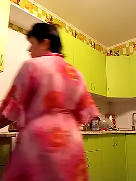 Snapshot of FantasyMichelle chatting on 01/04/25, 06:41 FantasyMichelle online show from 01/04/25, 06:41