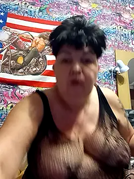 Snapshot of FantasyMichelle chatting on 02/17/25, 04:04 FantasyMichelle online show from 02/17/25, 04:04