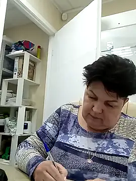 Snapshot of FantasyMichelle chatting on 03/03/25, 12:27 FantasyMichelle online show from 03/03/25, 12:27