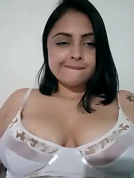 Snapshot of MelannyBell chatting on 12/14/24, 11:01 MelannyBell online show from 12/14/24, 11:01