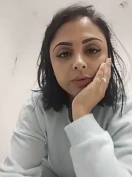 Snapshot of MelannyBell chatting on 11/25/25, 05:57 MelannyBell online show from 11/25/25, 05:57