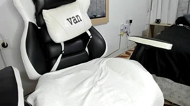 Valerioe online show from 03/21/25, 03:01